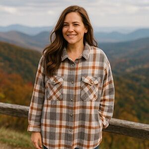 Plaid Button snap shacket in Gray and Brown size 2XL gingham shirt jacket